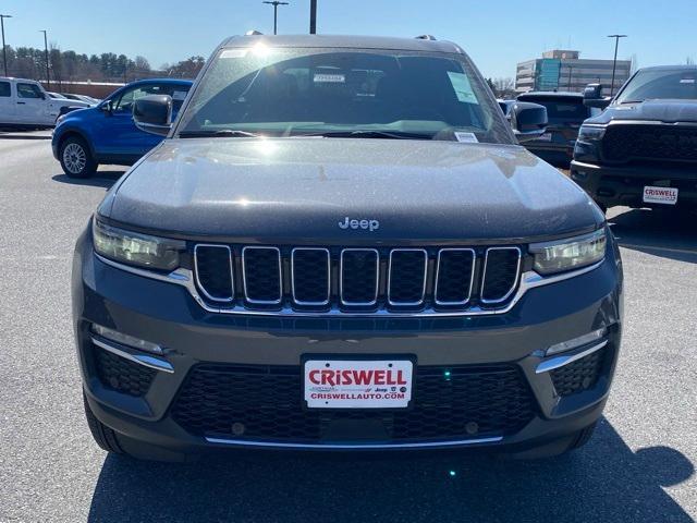 new 2025 Jeep Grand Cherokee car, priced at $45,000