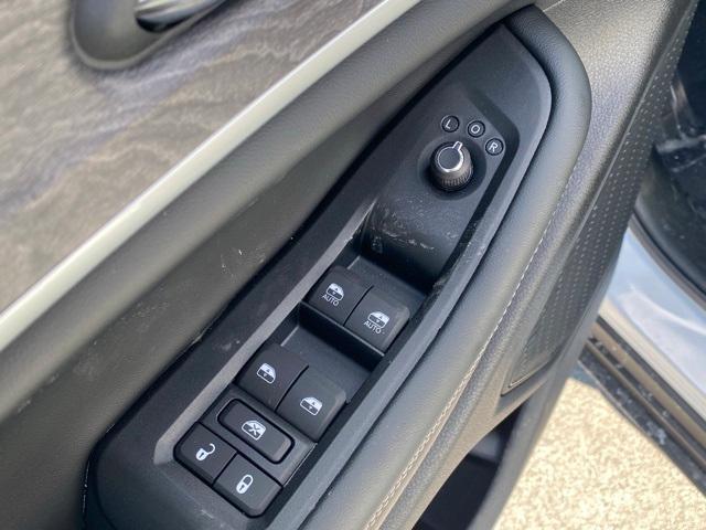 new 2025 Jeep Grand Cherokee car, priced at $43,050