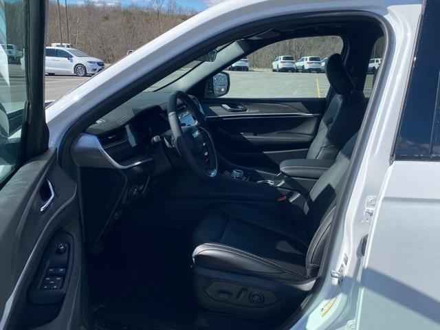 new 2025 Jeep Grand Cherokee car, priced at $43,050