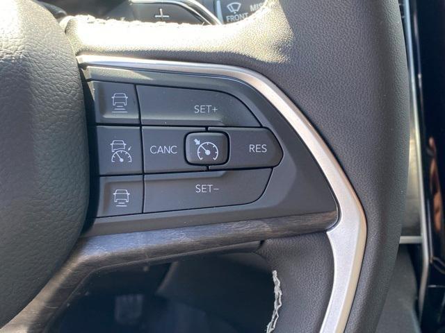 new 2025 Jeep Grand Cherokee car, priced at $43,050