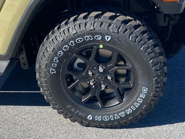 new 2025 Jeep Gladiator car, priced at $44,745