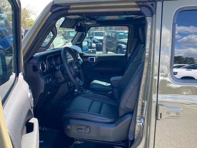 new 2025 Jeep Gladiator car, priced at $54,715