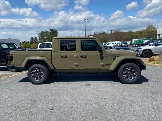 new 2025 Jeep Gladiator car, priced at $54,715