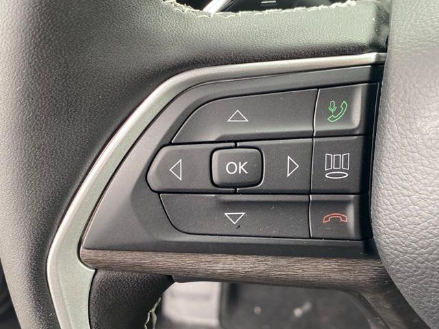 new 2025 Jeep Grand Cherokee car, priced at $43,000