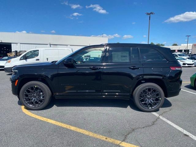 new 2025 Jeep Grand Cherokee car, priced at $60,745