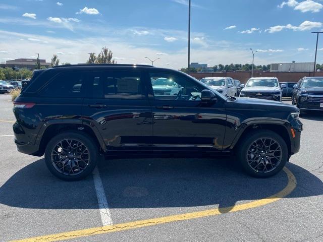 new 2025 Jeep Grand Cherokee car, priced at $60,745