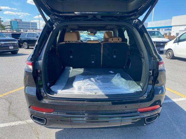 new 2025 Jeep Grand Cherokee car, priced at $60,745