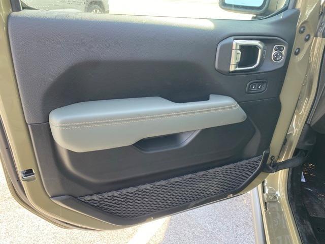 new 2026 Jeep Gladiator car, priced at $62,000