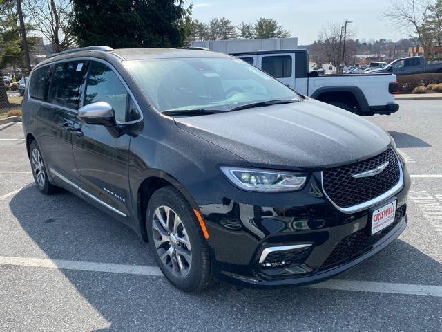 new 2025 Chrysler Pacifica Hybrid car, priced at $44,250