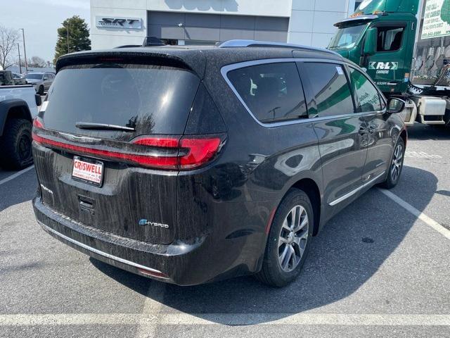 new 2025 Chrysler Pacifica Hybrid car, priced at $44,250