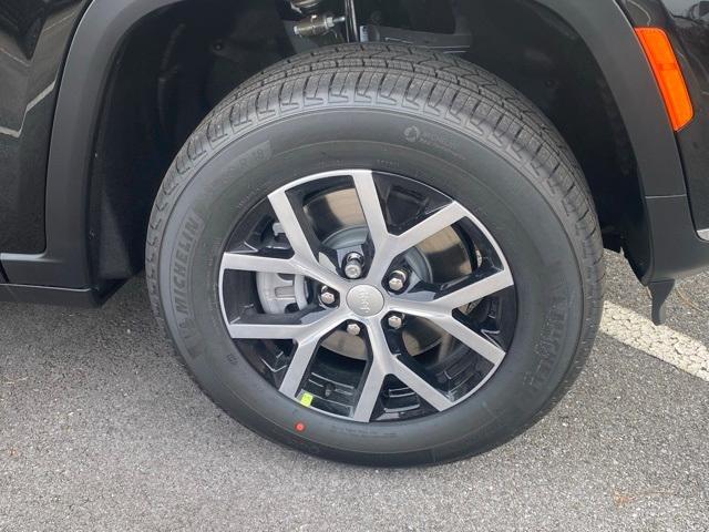 new 2025 Jeep Grand Cherokee L car, priced at $52,995