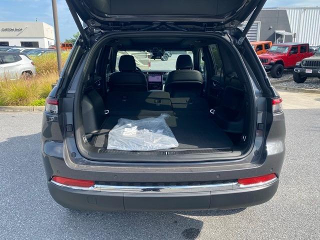 new 2025 Jeep Grand Cherokee car, priced at $43,750