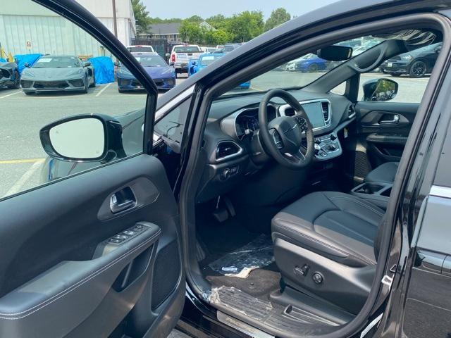 new 2025 Chrysler Voyager car, priced at $38,897