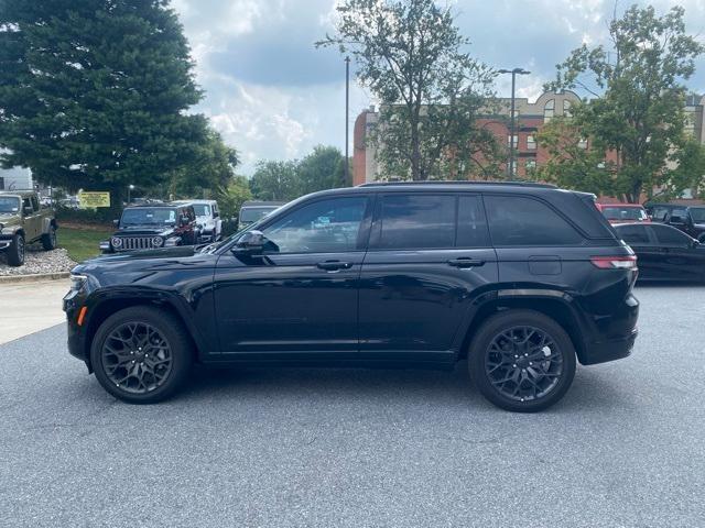 new 2025 Jeep Grand Cherokee car, priced at $62,500