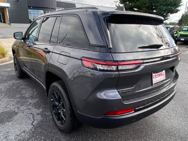 new 2025 Jeep Grand Cherokee car, priced at $41,120
