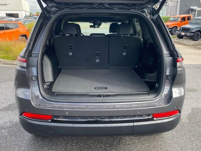 new 2025 Jeep Grand Cherokee car, priced at $41,120