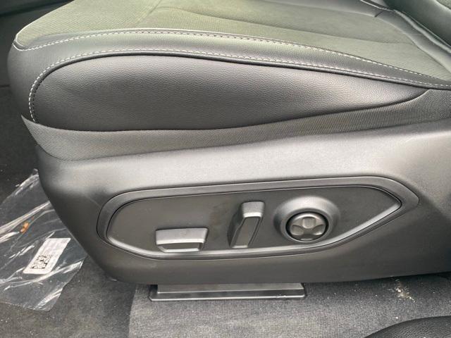 new 2025 Jeep Grand Cherokee car, priced at $41,120