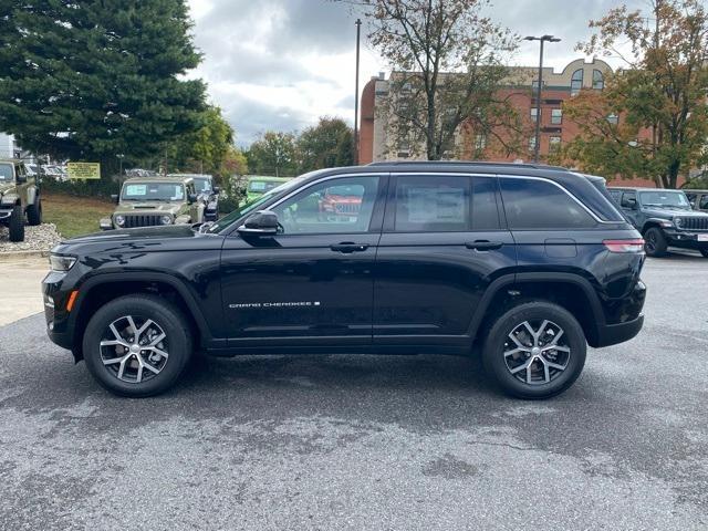 new 2025 Jeep Grand Cherokee car, priced at $43,400