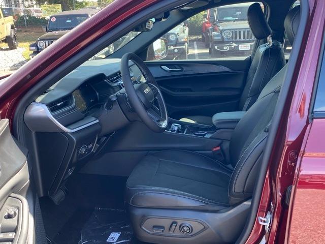 new 2025 Jeep Grand Cherokee car, priced at $39,314