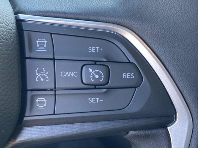 new 2025 Jeep Grand Cherokee car, priced at $39,314