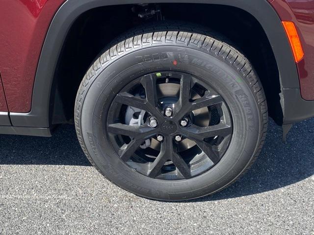 new 2025 Jeep Grand Cherokee car, priced at $39,314