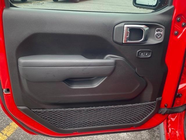 new 2025 Jeep Wrangler car, priced at $44,600