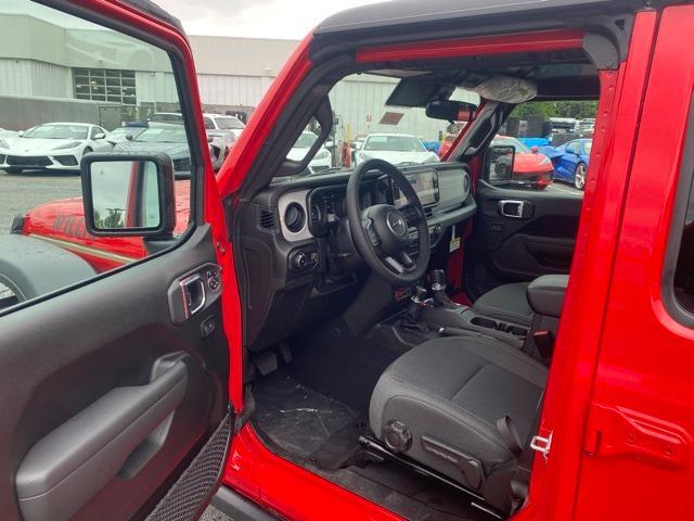 new 2025 Jeep Wrangler car, priced at $44,600
