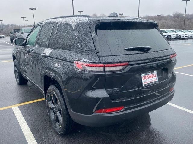 new 2025 Jeep Grand Cherokee car, priced at $43,500