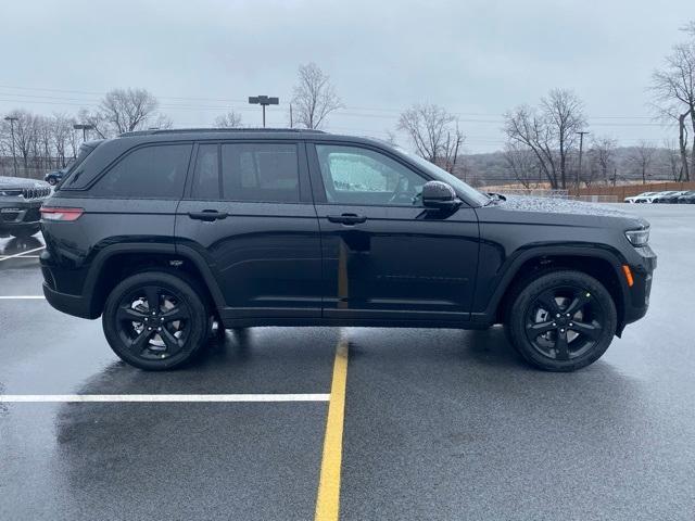 new 2025 Jeep Grand Cherokee car, priced at $43,500