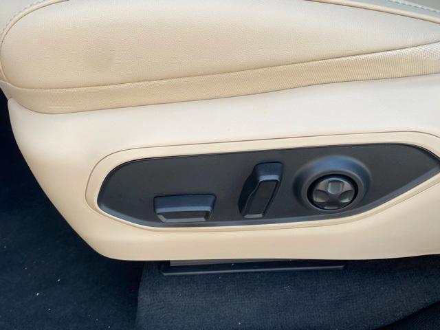 new 2025 Jeep Grand Cherokee car, priced at $50,345