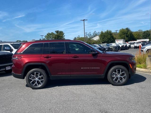 new 2025 Jeep Grand Cherokee car, priced at $50,345