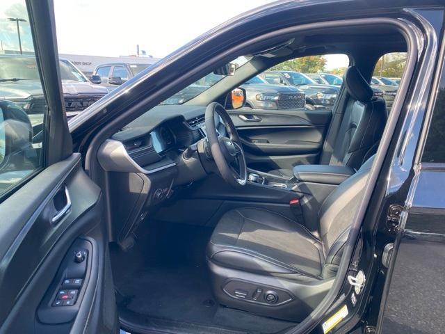 new 2025 Jeep Grand Cherokee car, priced at $47,065