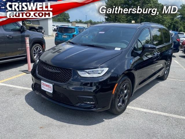 new 2025 Chrysler Pacifica Hybrid car, priced at $56,256