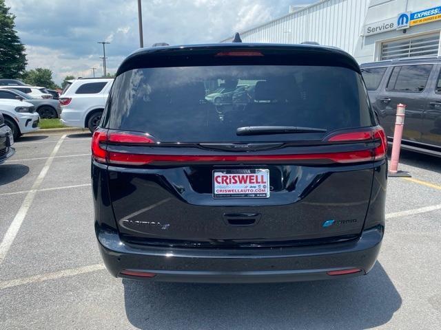 new 2025 Chrysler Pacifica Hybrid car, priced at $56,256