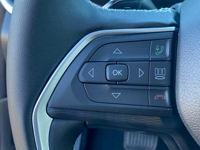 new 2025 Jeep Grand Cherokee car, priced at $40,323