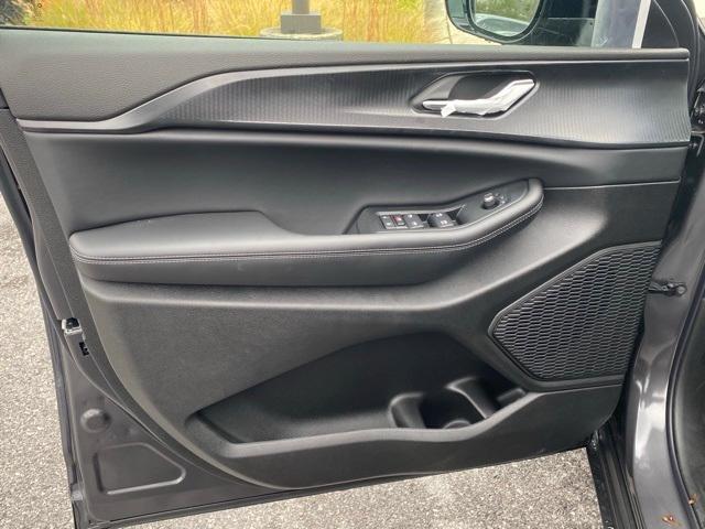 new 2025 Jeep Grand Cherokee car, priced at $47,065