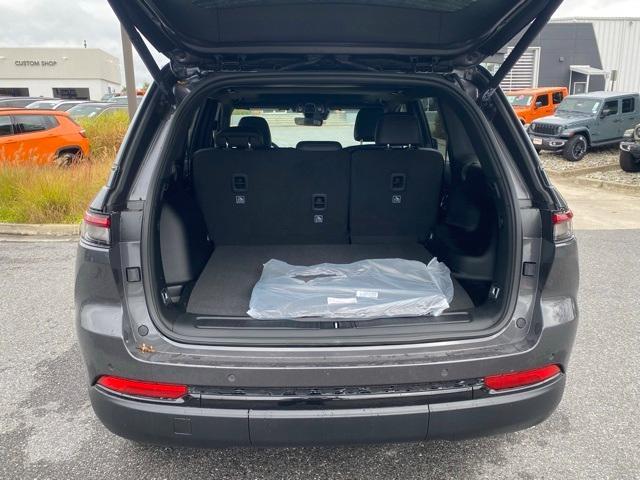 new 2025 Jeep Grand Cherokee car, priced at $47,065