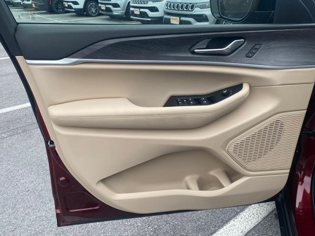 new 2025 Jeep Grand Cherokee L car, priced at $49,650