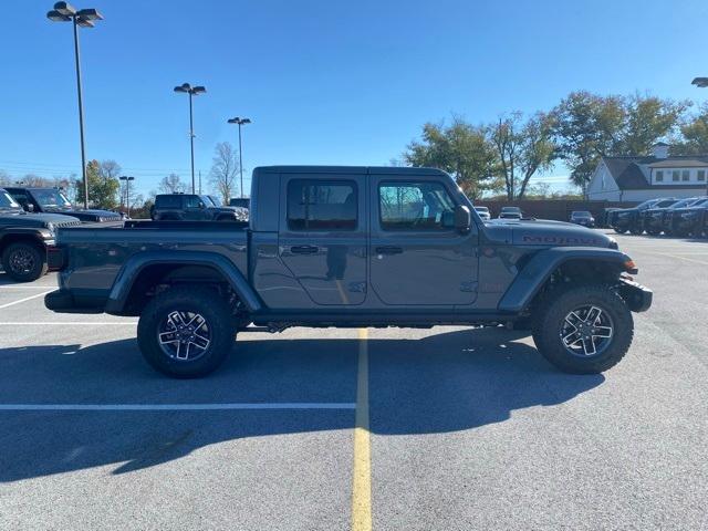 new 2025 Jeep Gladiator car, priced at $59,050