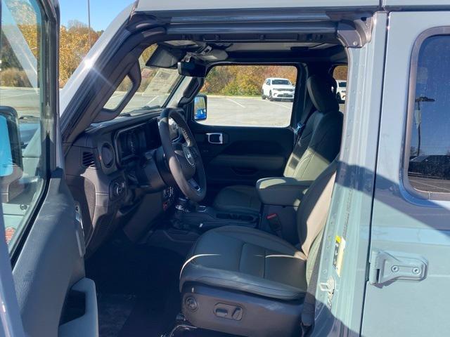 new 2025 Jeep Gladiator car, priced at $59,050