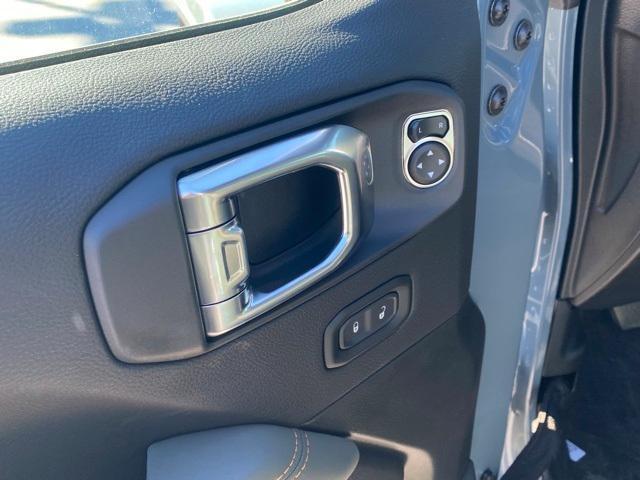 new 2025 Jeep Gladiator car, priced at $59,050