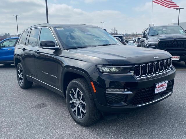new 2025 Jeep Grand Cherokee car, priced at $45,595