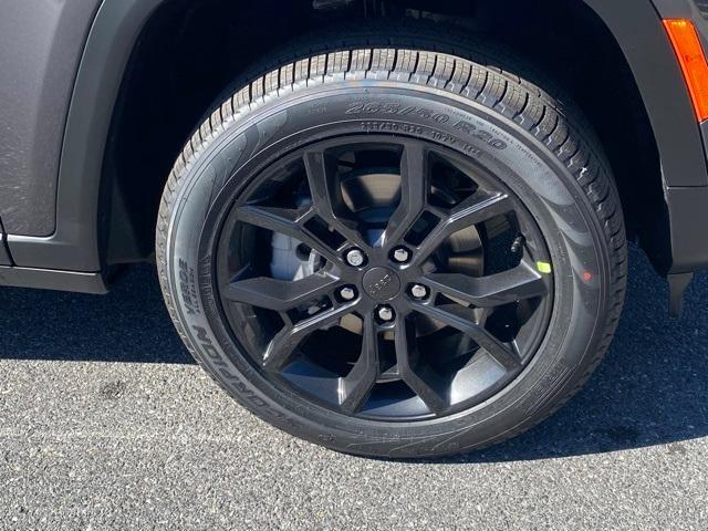 new 2025 Jeep Grand Cherokee car, priced at $46,750