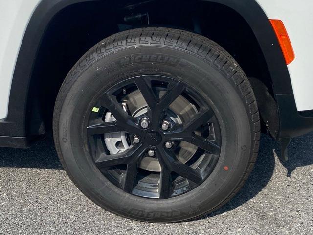 new 2025 Jeep Grand Cherokee L car, priced at $41,515