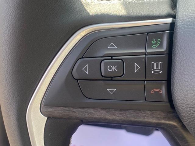 new 2025 Jeep Grand Cherokee car, priced at $43,000