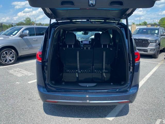 new 2025 Chrysler Pacifica car, priced at $46,188