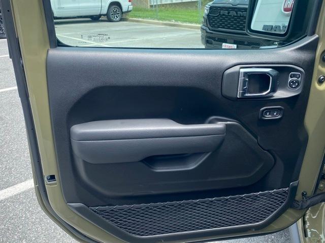 new 2025 Jeep Wrangler car, priced at $40,855