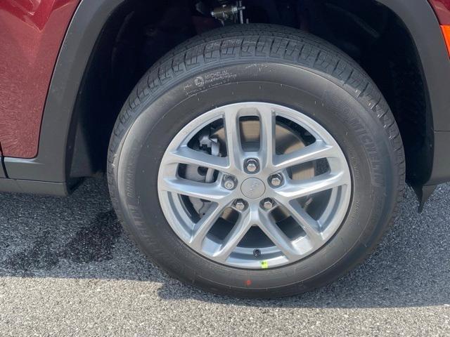 new 2025 Jeep Grand Cherokee car, priced at $36,750