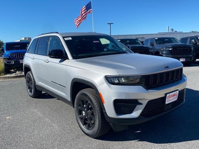 new 2025 Jeep Grand Cherokee car, priced at $40,750
