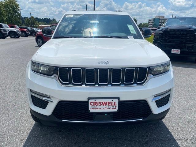 new 2025 Jeep Grand Cherokee car, priced at $42,000
